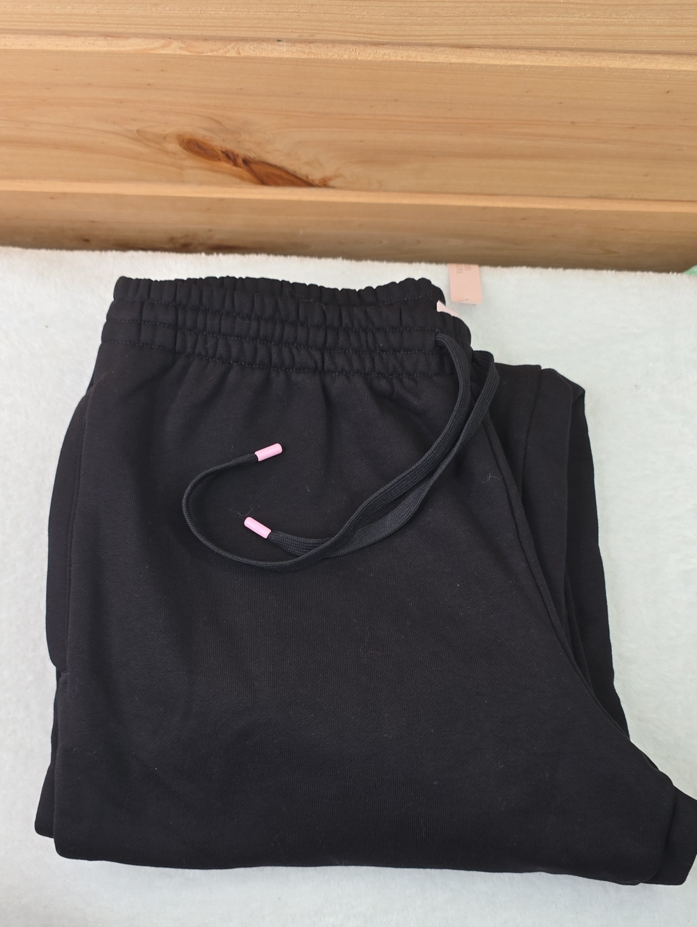 VS Angel Essentials Iconic Fleece Relaxed Jogger Sweatpant Sz Med NWT - Picture 5 of 6